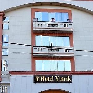 Hotel Yatrik Dzshánszí Exterior photo