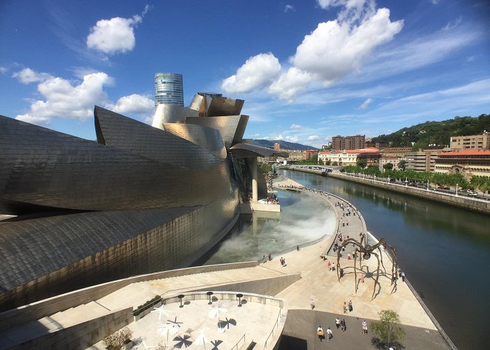 Guggenheim Museum Bilbao photo