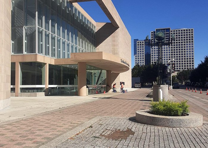 Morton H Meyerson Symphony Center photo