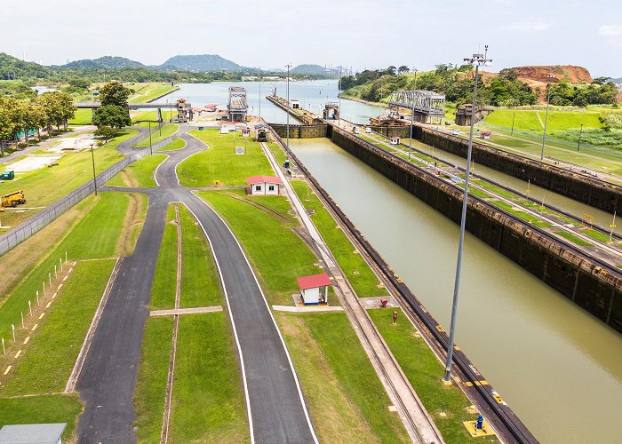 Miraflores Locks photo