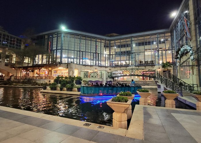 Shops at Rivercenter photo