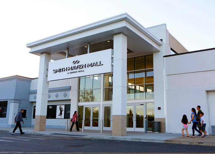 Smith Haven Mall photo