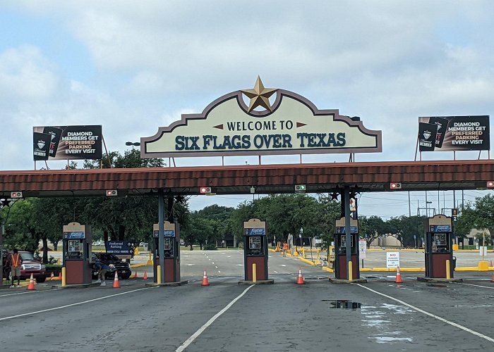 Six Flags Over Texas photo