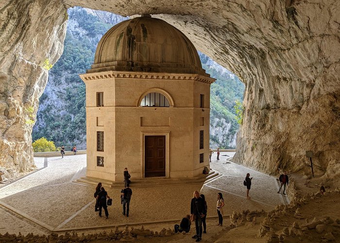 Grotte di Frasassi photo
