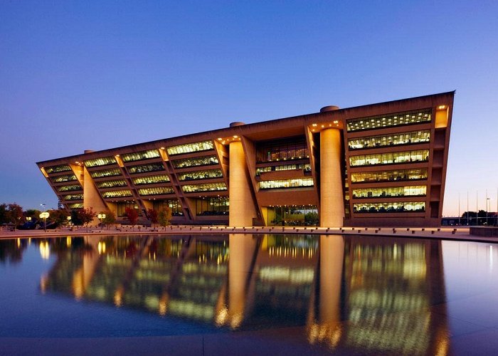 Dallas City Hall photo