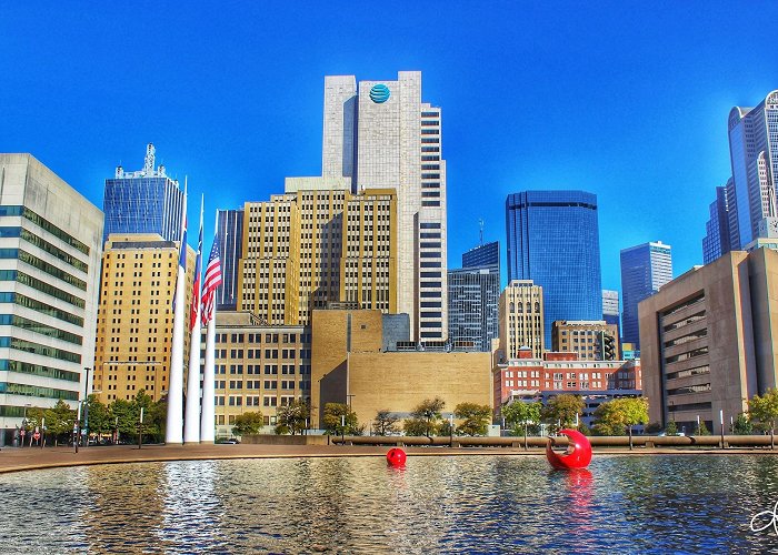 Dallas City Hall photo