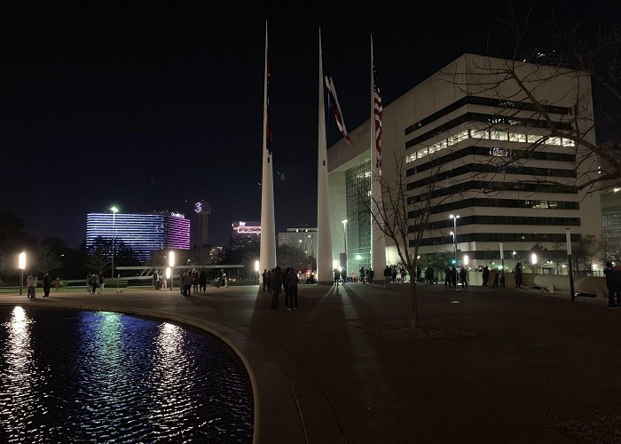 Dallas City Hall photo