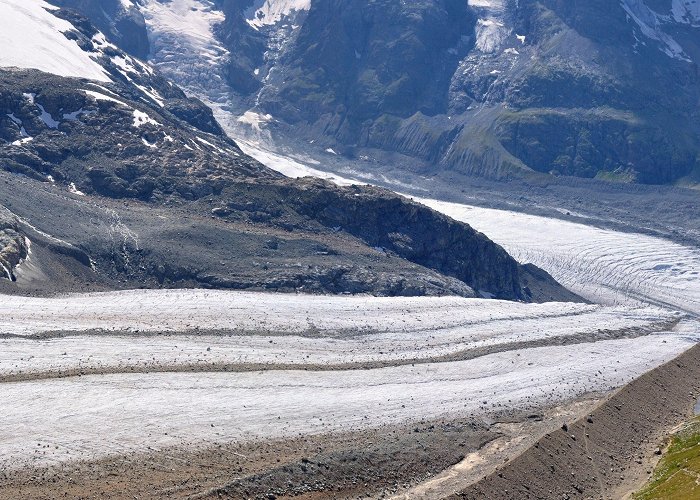 Morteratsch Glacier 베르니나호이저 여행 정보: 꼭 가봐야할 곳 추천 리스트 & 여행 후기 ... photo