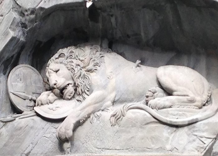 Lion Monument Lucerne's Lion Monument – with Pig | MEMETERIA by Thomas May photo