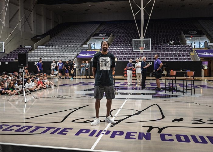 University of Central Arkansas FARRIS CENTER COURT NAMED FOR SCOTTIE PIPPEN - University of ... photo