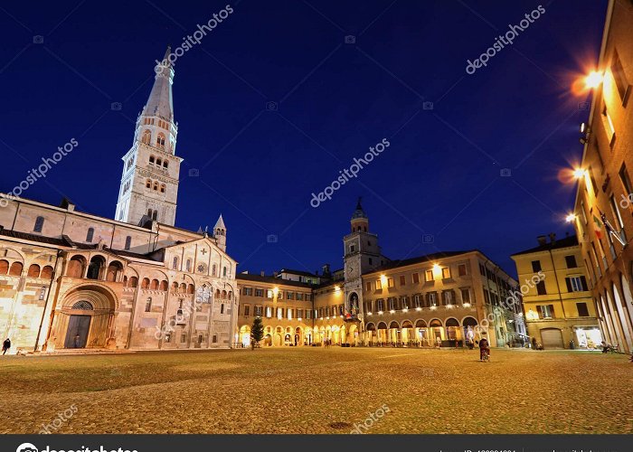 Piazza Grande Modena Night View Piazza Grande Modena City Duomo Ghirlandina ... photo