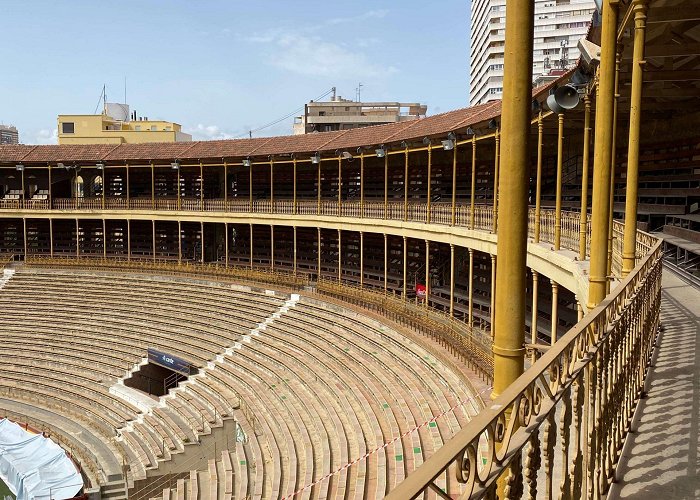 Bullring Alicante How much capacity does the bullring of Alicante have? photo