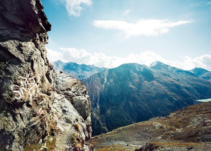 Plattjen From Felskinn to the Britannia hut and Plattjen • Hiking route ... photo