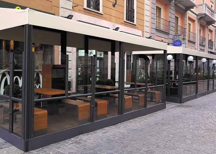 Piazza Cavour OASIdehor Evolution modular patio screen | Star Progetti photo