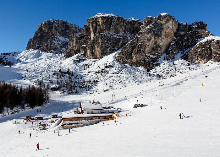 Alta Badia Alta Badia: skiing in the Dolomiti Supersky hub - Italia.it photo