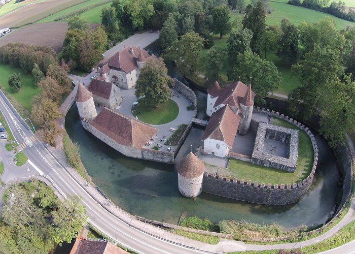 Castle Hallwyl Castle Hallwyl - Seengen, Switzerland : r/castles photo