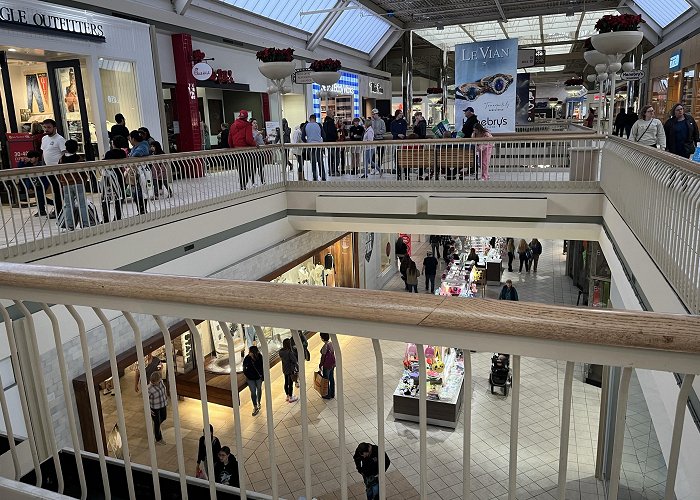Bennington Place Shopping Center Tips for shopping Black Friday deals in the Star City photo