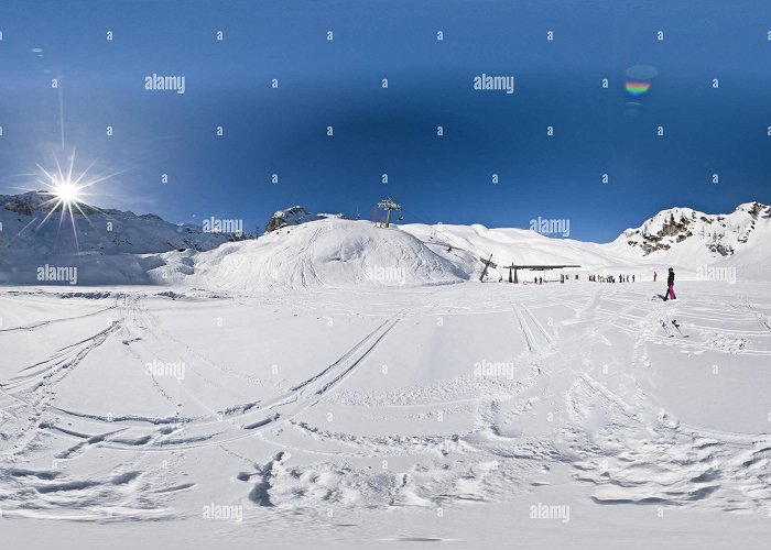 Anfiteatro Triple Ski Lift Seggiovia hi-res stock photography and images - Alamy photo