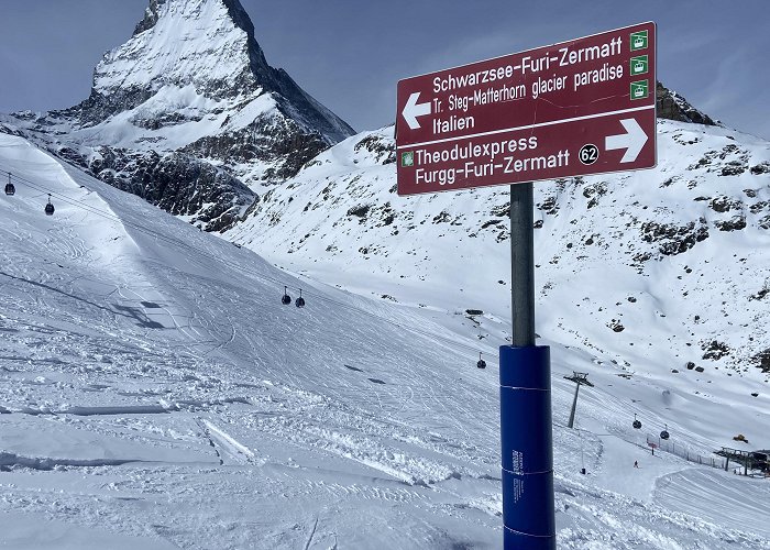 Furgg - Trockener Steg Zermatt is ikonic. I'm in love. : r/skiing photo