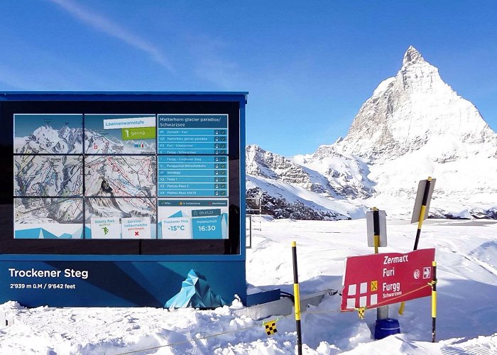 Furgg - Trockener Steg Netvico digital signage, Matterhorn, Switzerland | Digital signage ... photo