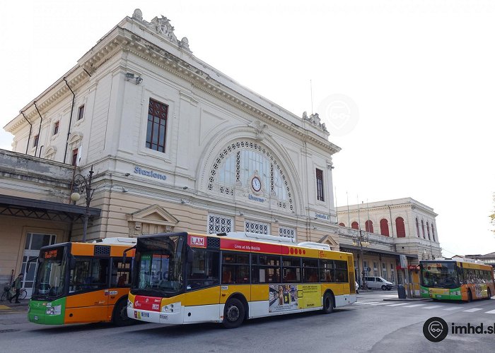 Stazione Livorno Centrale 4004, 5001, B4004, B5001, DB 696 PD, DB 798 PD, route 8N, Stazione ... photo