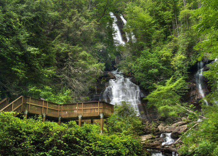 Anna Ruby Falls Hiking to Anna Ruby Falls in Helen, GA – Everything You Need to ... photo