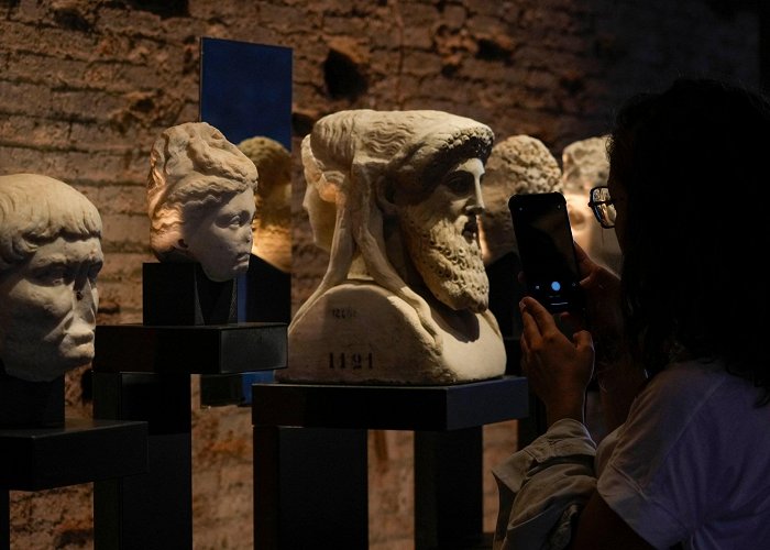 Domus Shopping Center Ancient 'power' palazzo on Rome's Palatine Hill reopens to ... photo