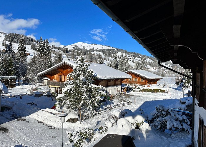 Ski Lift Schonried Horneggli For sale: Chalet in Schönried, Switzerland — Smaal Swiss Immo photo