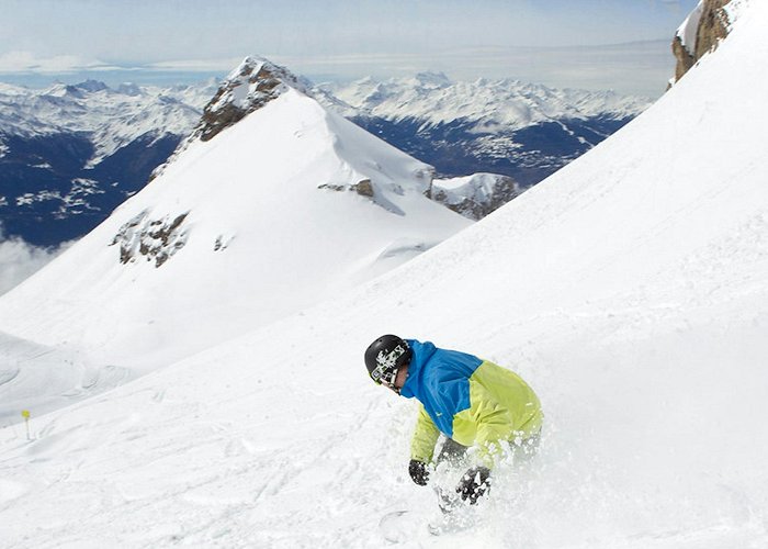 Petit Bonvin Explore Switzerland's Ski Giant Crans-Montana | FATMAP photo