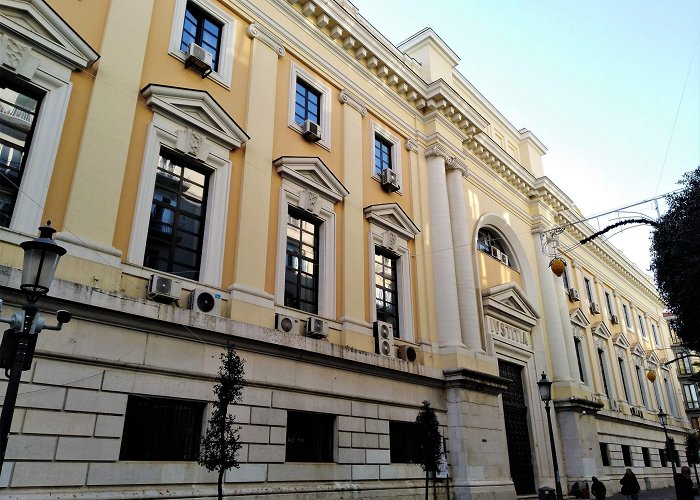 Tribunale di Salerno Università di Salerno, attacco hacker: sotto stress infrastruttura ... photo