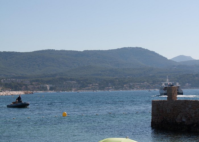 Ile de Bendor 30s Magazine - Great Escape to île de Bendor in the Côte d'Azur photo