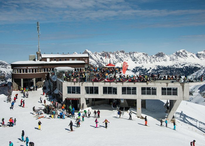 Maschgenkamm Panoramarestaurant Maschgenkamm - Flumserberg Tannenbodenalp - Guidle photo