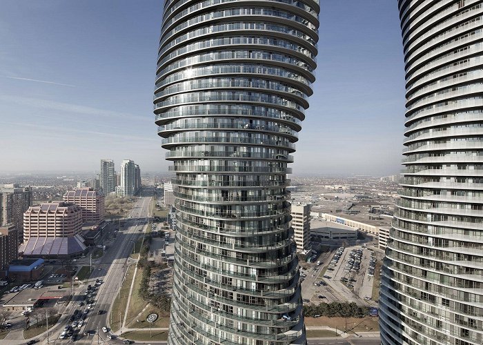 Absolute World Towers Sinuous 'Marilyn Monroe' towers shape city's future | CNN photo