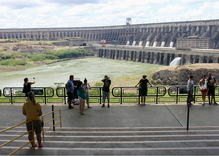 usina hidrelétrica itaipu Foz do Iguaçu: vale a pena visitar a Usina de Itaipu? photo