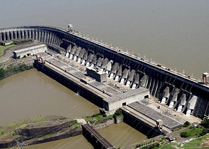 usina hidrelétrica itaipu Brasil e Paraguai iniciam negociações sobre Itaipu: país vizinho ... photo