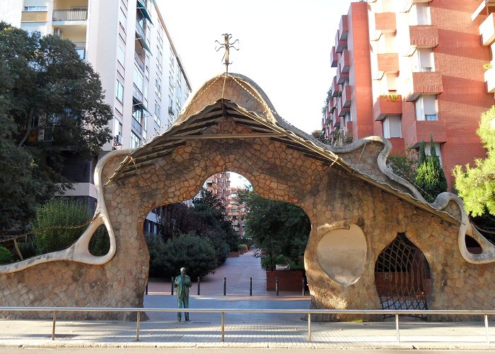 Finca Miralles Gate of the Finca Miralles in Barcelona: 2 reviews and 5 photos photo