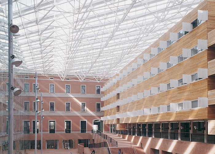 University of Pompeu Fabra Law School, Barcelona - MBM arquitectes | Arquitectura Viva photo