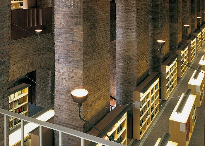 University of Pompeu Fabra University Library, Barcelona - Lluís Clotet | Arquitectura Viva photo