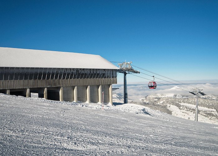 Espel-Stofeli-Chaserrugg HERZOG & DE MEURON · Espel-Stöfeli-Chäserrugg Gondola Lift · Divisare photo