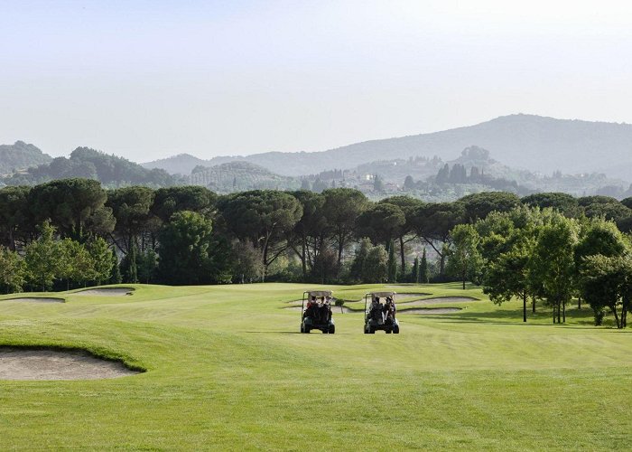 Golf Club Le Pavoniere Golf&Country Club Le Pavoniere - 2024 - Golfclub Deals photo