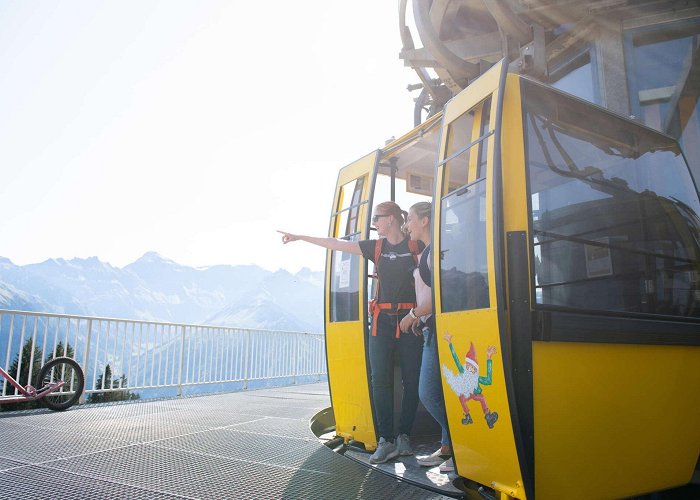 Gondelbahn Hüttenberg-Grotzenbüel Gondelbahn Hüttenberg - Grotzenbüel, Sportbahnen Braunwald ... photo