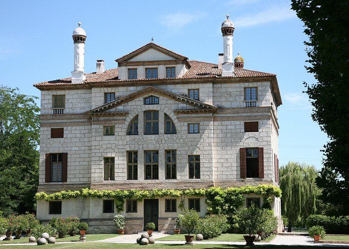 Villa Foscari Villa Foscari (Malcontenta) – The Educated Traveller photo