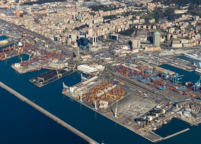 Port of Genoa The Port of Genoa - Issuu photo