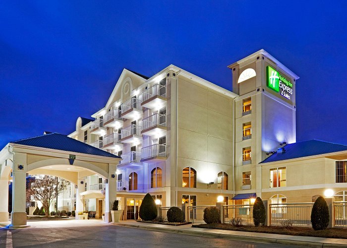 Asheville Mall Asheville Hotels | Holiday Inn Express & Suites® Asheville SW ... photo