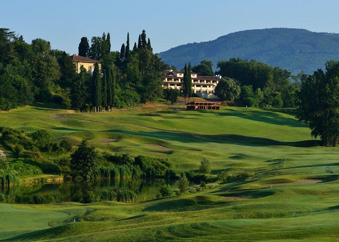 Golf club Poggio dei Medici Poggio dei Medici Golf Club | Visit Tuscany photo