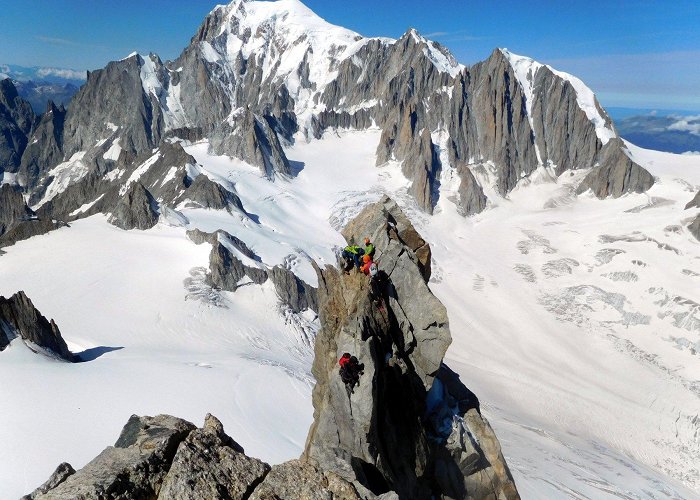 Tratto Colle del Gigante (Rifugio Torino) - Punta Helbronner Dente del Gigante Via Normale - Alpinismo | Escursione in alta ... photo