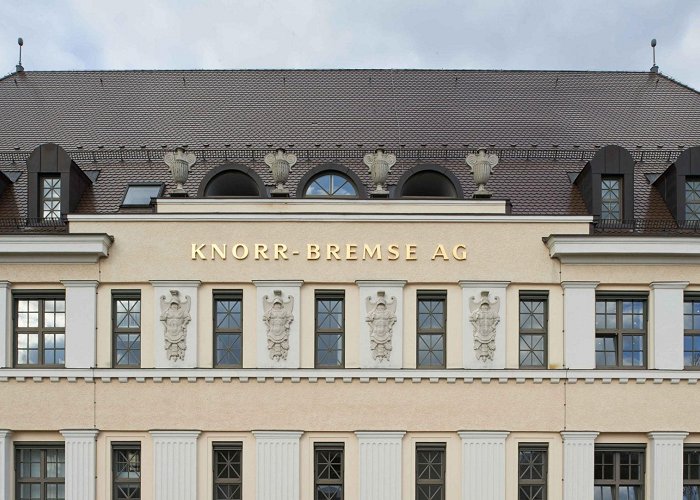 Knorr-Bremse AG Dr. Peter Laier to leave Knorr-Bremse at the end of December 2021 photo