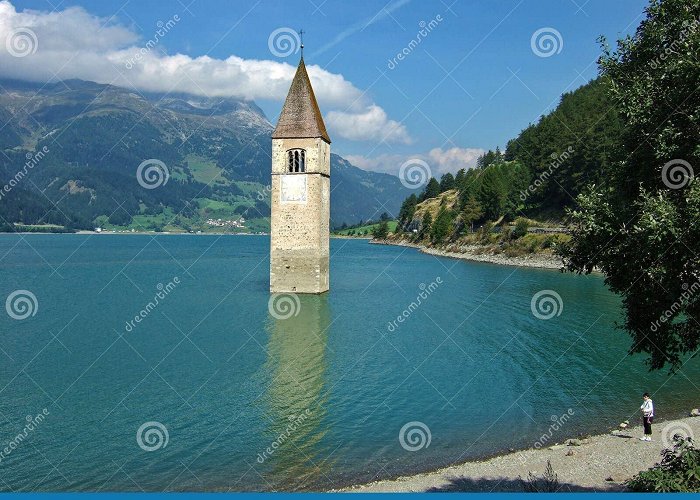 Lake Resia Lake Resia bell tower editorial photo. Image of south - 117499291 photo