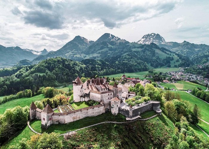 Château de Gruyères Gruyères Castle | 8 centuries of history at the foot of the Pre-Alps photo