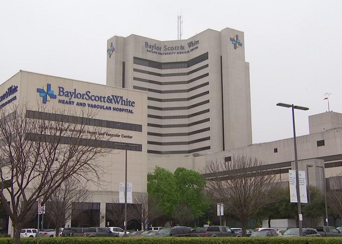 Baylor University Medical Center at Dallas North Texas Coronavirus Vaccine Hubs to Receive Nearly 139K First ... photo